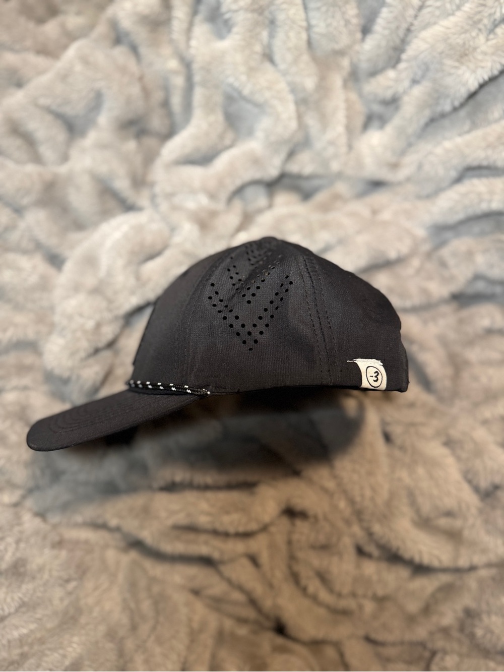 Black Rope-Trim Performance Cap - Picture 4 of 6